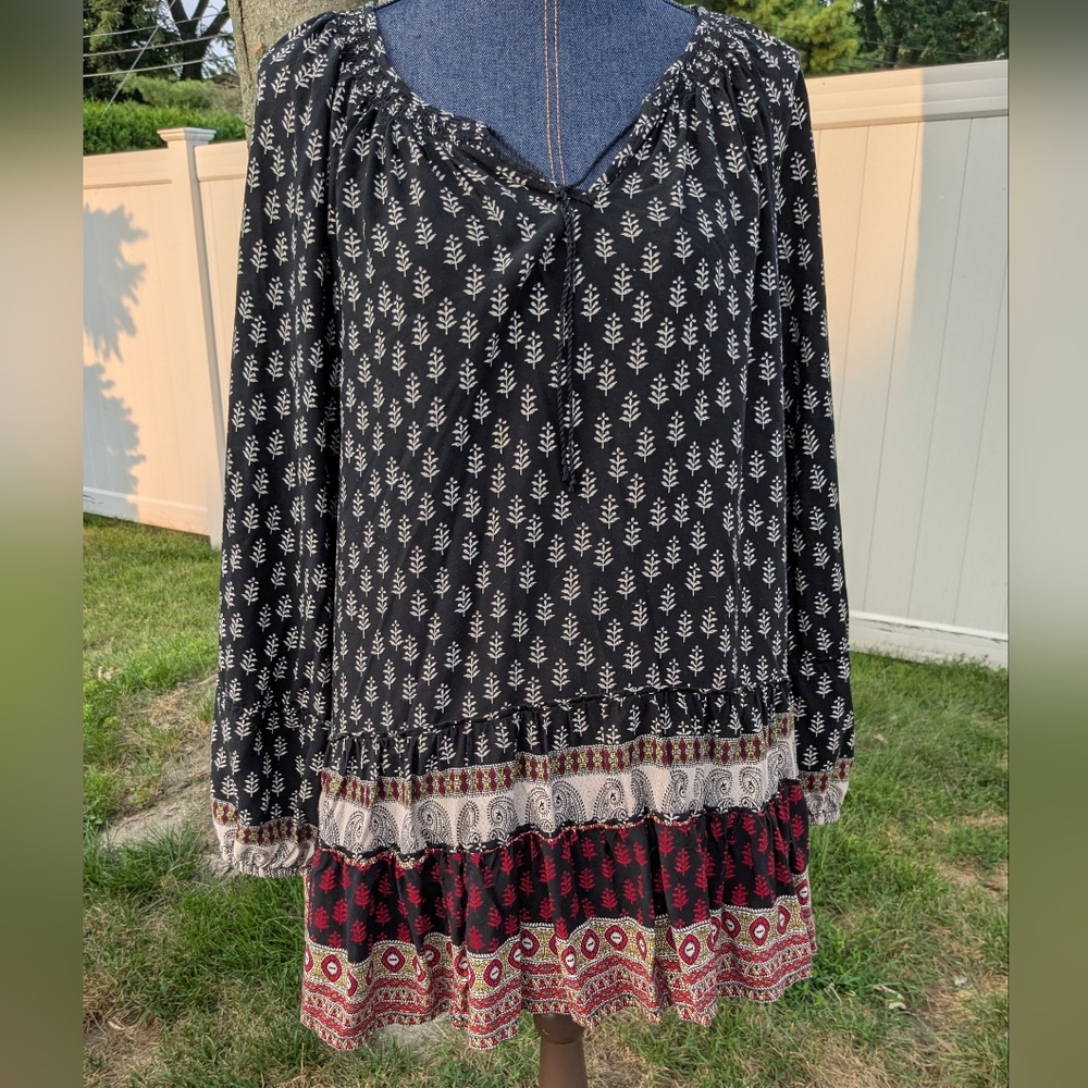 Beachlunchlounge Women's Size XL Black Medallion Long Sleeve Ruffle Tunic Top